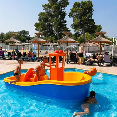 Mobil Premium 8 Pers 4 Etoiles Saint-Cyprien (Pyrenees-Orientales)