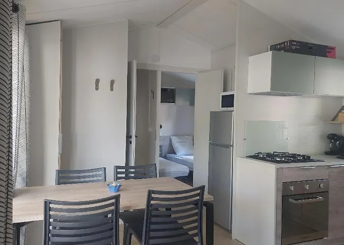 Mobil Premium 8 Pers 4 Etoiles Parque de Campismo Saint-Cyprien (Pyrenees-Orientales)