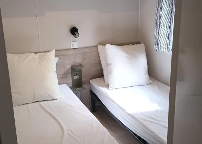 Mobil Premium 8 Pers 4 Etoiles * Saint-Cyprien (Pyrenees-Orientales)